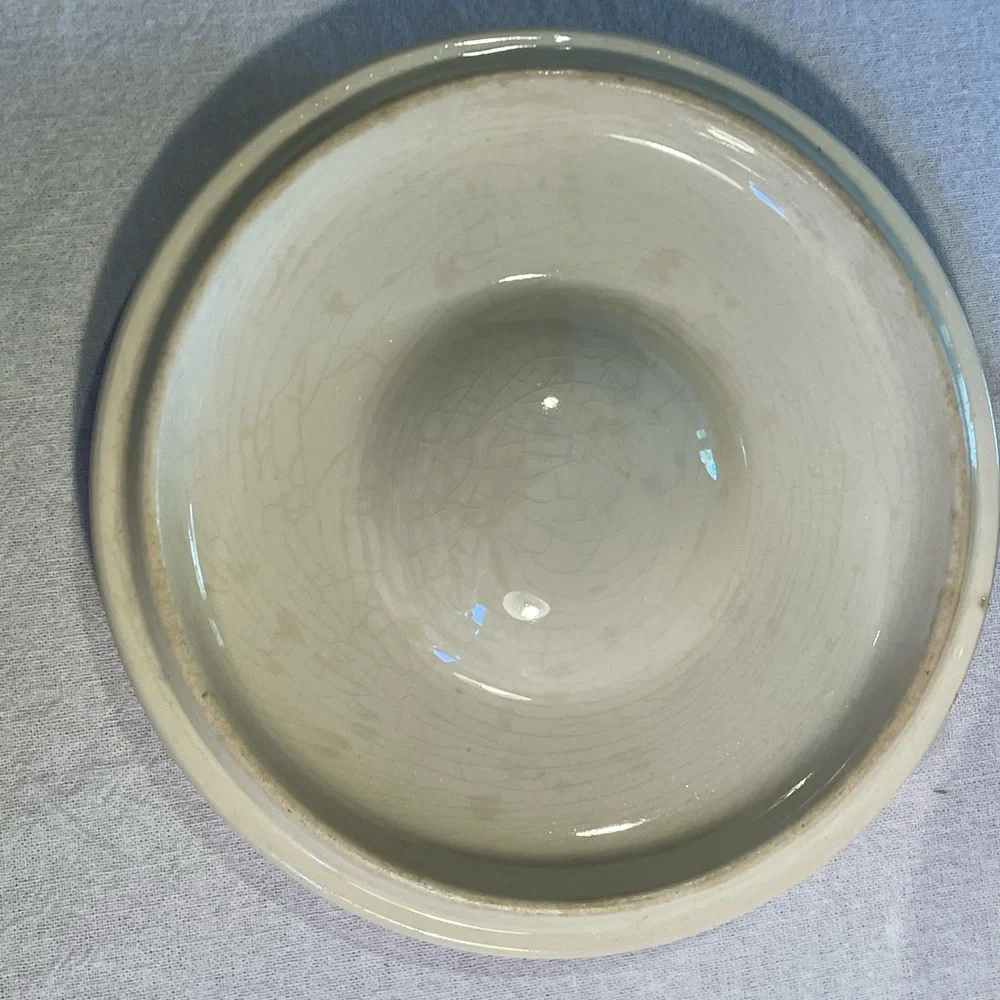 Vintage Casserole Dish Round Covered.Ceramic Made In USA.Universal Cambridge